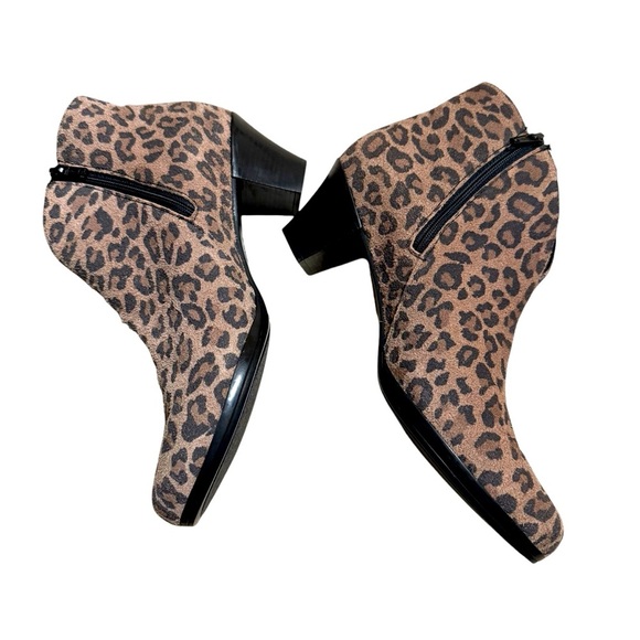 Munro American Robyn Suede Leopard Print Booties Size 8.5 - Picture 2 of 8